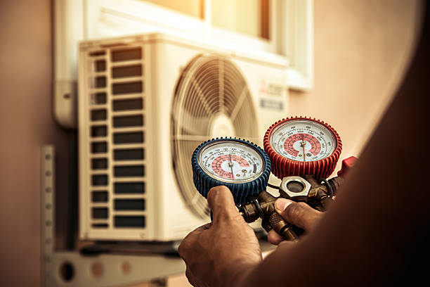 Professional Hvac technician working in Petersburg, NY